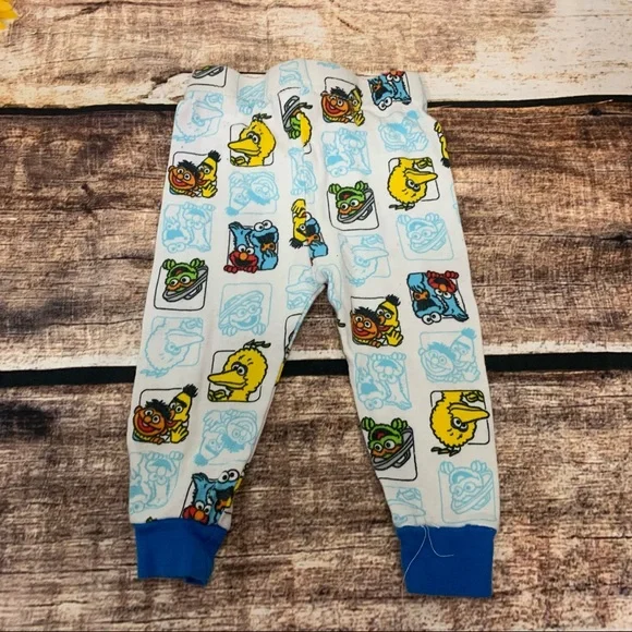 Sesame Street pajamas by Sesame Street. Size 18 months - Picture 8 of 10